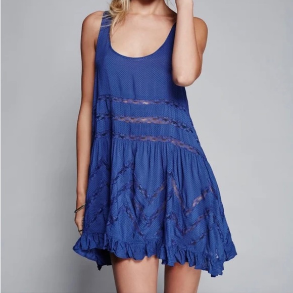 Free People Dresses & Skirts - Free People Violet Trapeze Lace Slip Dress Size Medium.
